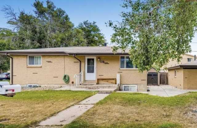 9050 Elm Court - 2 photos photos
