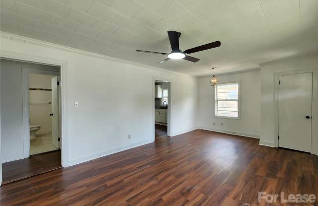 1208 N Juniper Avenue Gallery 3