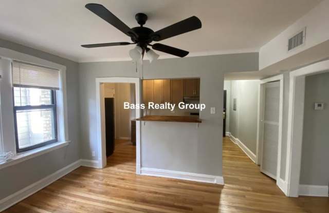 7018 North Paulina photos photos