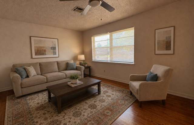 1512 Brookdale Dr Gallery 3