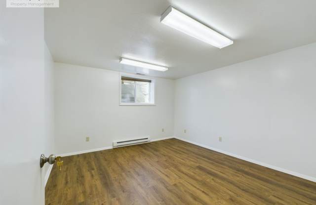 Executive Office Suites Starting at $500 photos photos