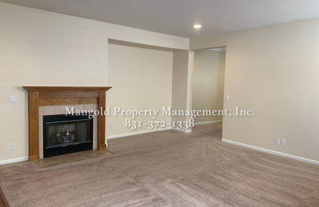 Beautiful 2-Bed, 2.5-Bath Home with Fenced Yard in Seaside Highlands HOA Community Gallery 4