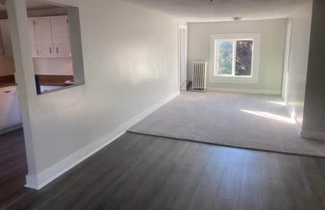 26 E 7th St Upper photos photos