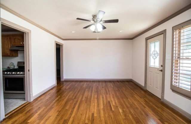 LEASE ONLY 2822 3rd Street Gallery 4
