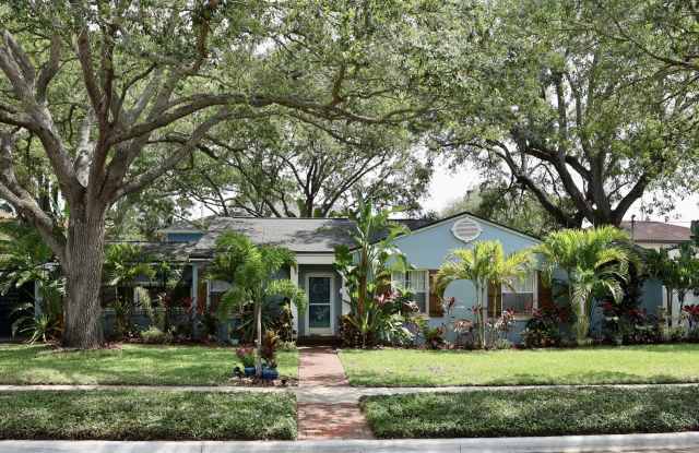 4118 West Palmira Avenue photos photos