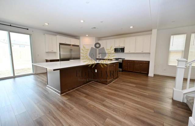 177 North Laverne Avenue Gallery 4