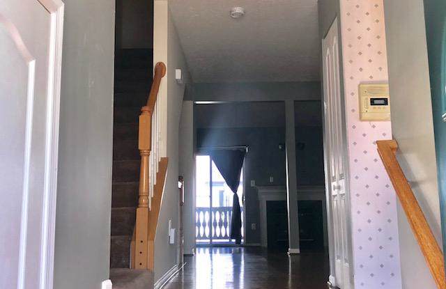 5820 MONMOUTH CT Gallery 4