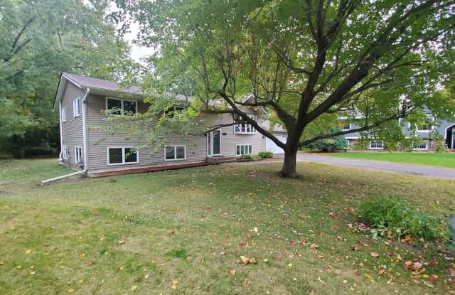 17190 Park Cir Gallery 1