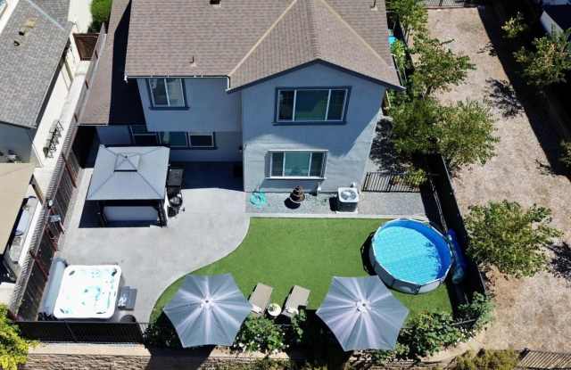 1605 Country Manor Drive Gallery 1