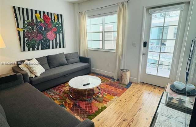 1755 Washington Ave photos photos