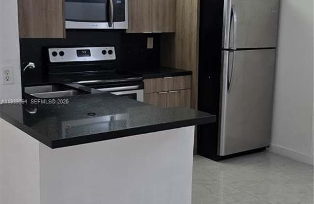 11460 NW 42nd St photos photos