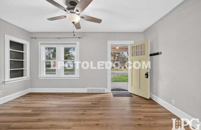 2428 Bucklew Dr. photos photos