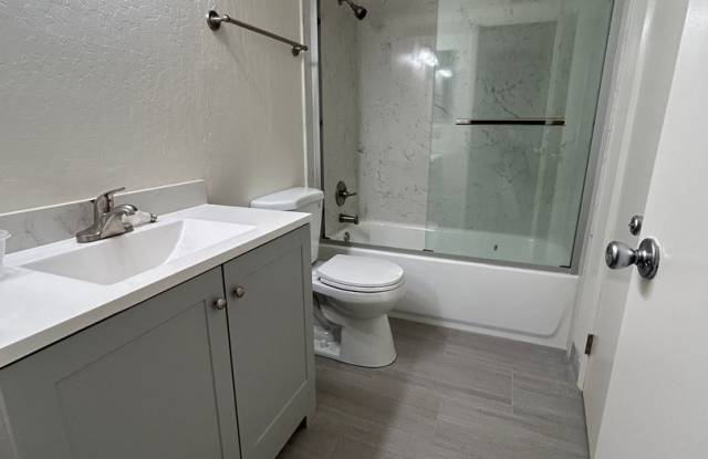 Updated 3 Bed, 1.5 Bath Townhome with Private Patio – Great San Jose Location! photos photos