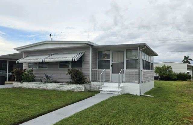 305 49th Ave. Dr. West photos photos