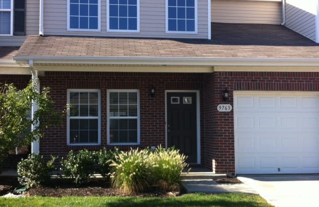 9763 Rolling Plain Dr - 9763 Rolling Plain Drive, Noblesville, IN 46060