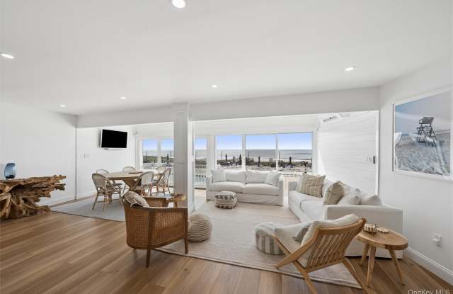 585 Dune Road photos photos
