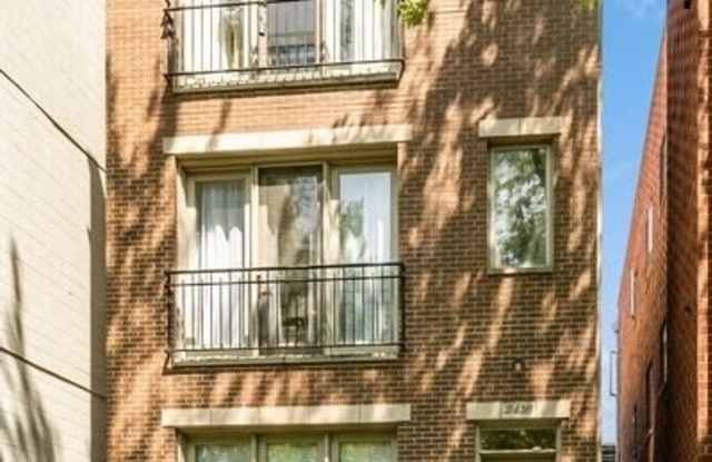 2416 W Thomas St photos photos