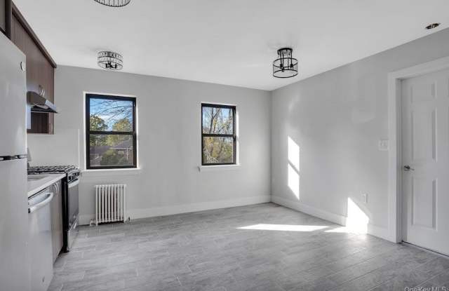 103 Lawson St Gallery 3