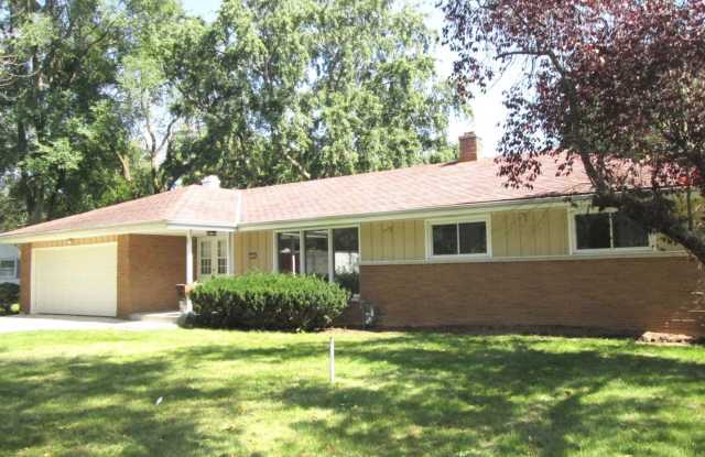 Lovely Mequon Ranch Home photos photos