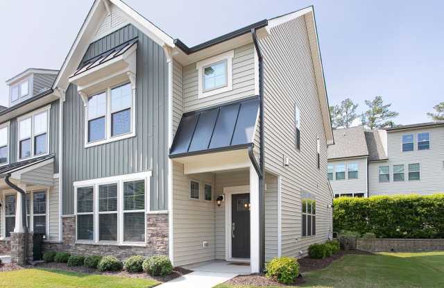 Beautiful 3 bedroom, 2.5 bath end unit townhome home! photos photos