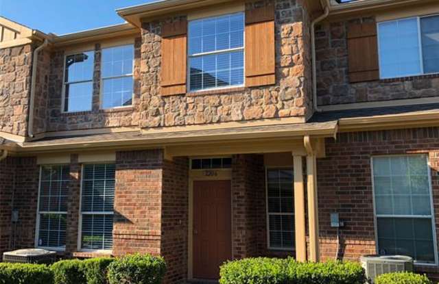 2206 Canterbury Park Drive Gallery 2