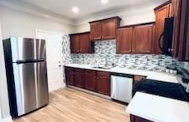 2736 HALIGAN Point Gallery 2