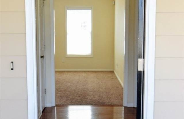 1905 Purple Drive Gallery 2