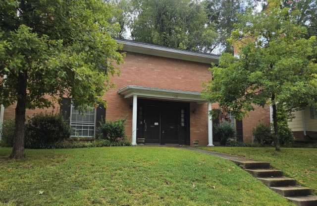 1125 Manship Street lot: A Gallery 1