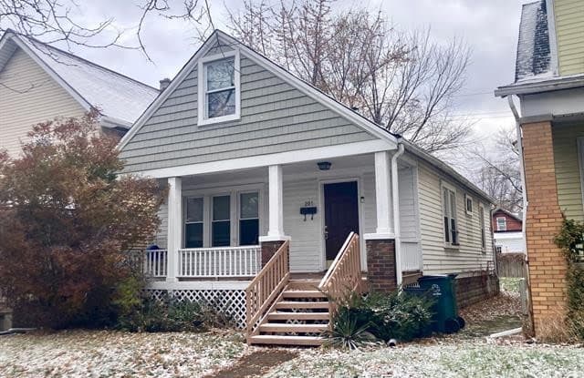 201 E BENNETT Avenue - 201 East Bennett Avenue, Ferndale, MI 48220