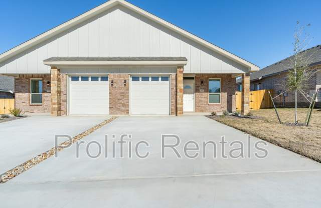 4907 Rose Garden Loop - 1 Gallery 3