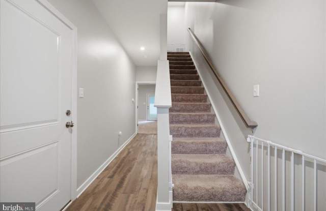 12260 HAYDON Place Gallery 4