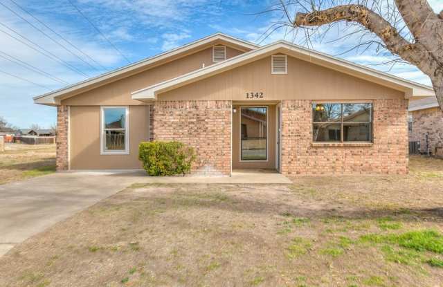 1342 Fox Hollow Street photos photos