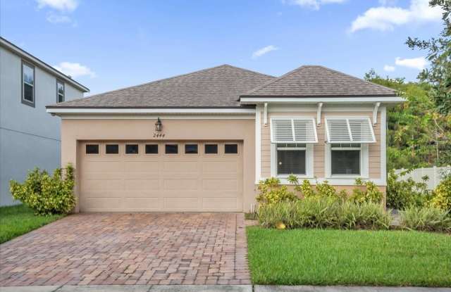 2444 VARENNA Loop photos photos