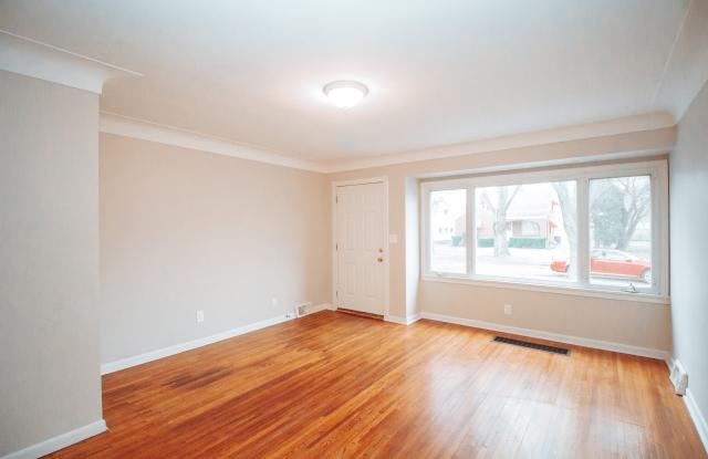 3347 Blackstone Dr Gallery 3