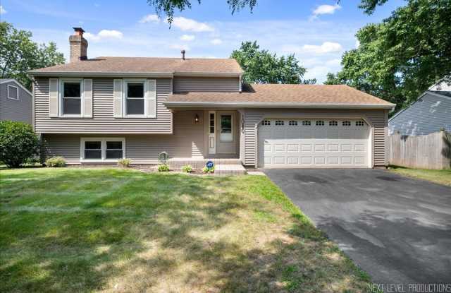 1050 Independence Avenue - 1050 Independence Avenue, St. Charles, IL 60174
