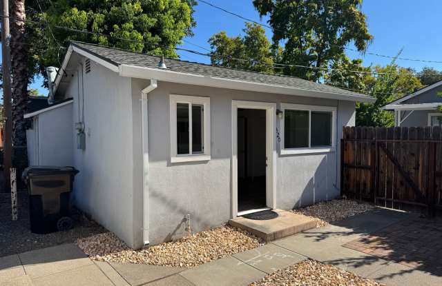 STUDIO APARTMENT WITH KITCHEN  BATHROOM AND ONE CAR GARAGE! photos photos