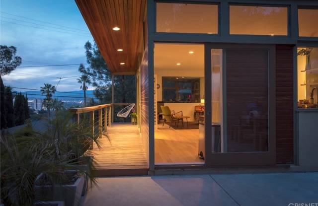 3510 N Knoll Drive Gallery 2