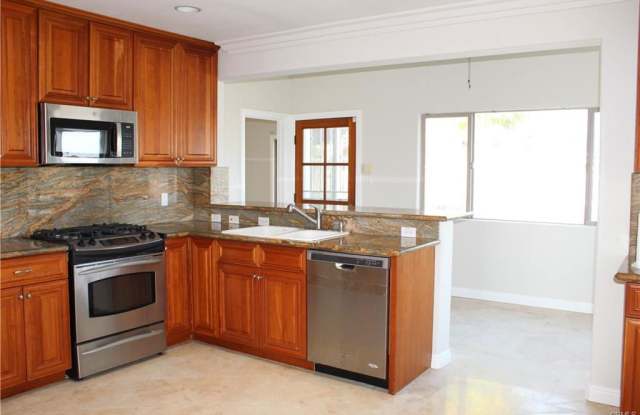 500 North Irena Avenue photos photos