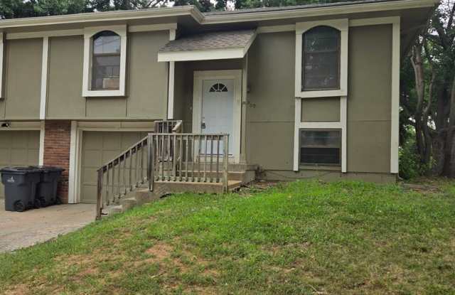 Huge 1/2 Duplex in Olathe photos photos