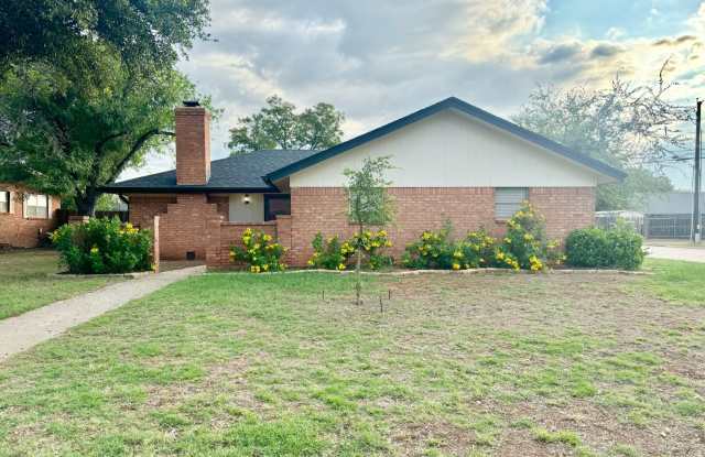 Coming Available June 2025 - 3-Bedroom Home in College Hills! photos photos