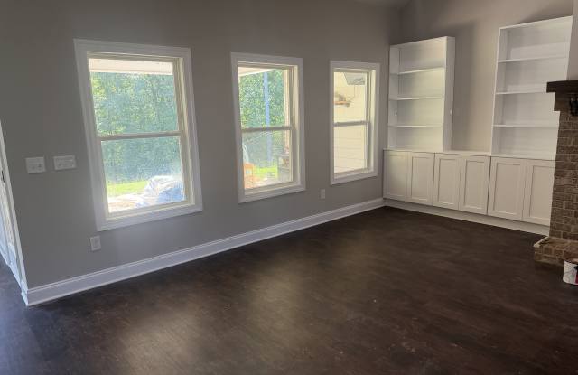 381 Bennett Drive Gallery 3