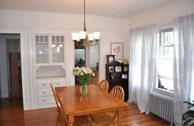 7 Newberne St. Gallery 3