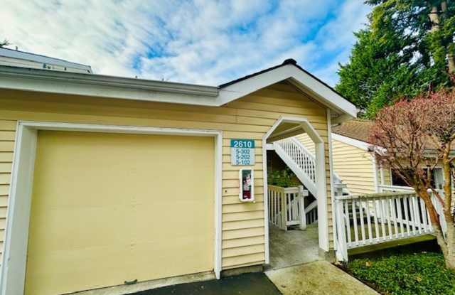 2Bd/2Ba Bellevue Condo - 2610 118th Avenue Southeast, Bellevue, WA 98005