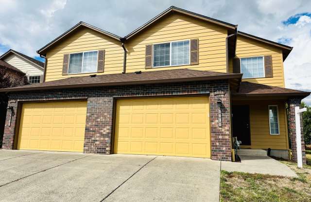 Charming Salmon Creek Duplex Gallery 1