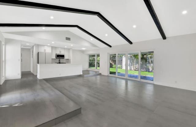 2918 Cormorant Rd. Gallery 2