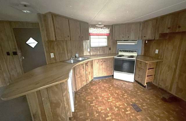 2 Bedroom 2 Bathroom Home! photos photos