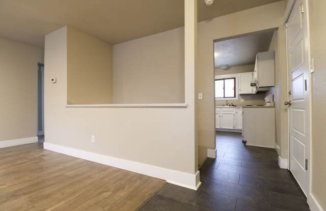 4 Bedroom, 2 Bath home in the heart of Windsor. Gallery 1