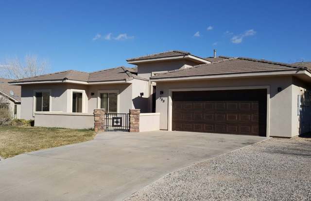 3 Bedroom Single-Family Home in Central Hurricane photos photos