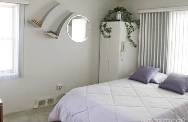 9560 BRACE APT - 101 Gallery 2