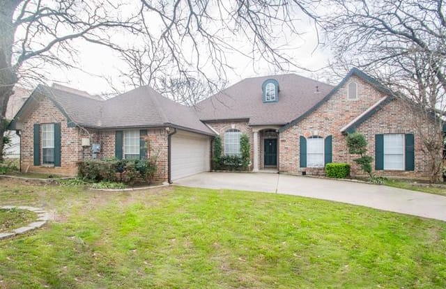 1128 Bent Oaks Drive - 1128 Bent Oaks Dr, Denton, TX 76210